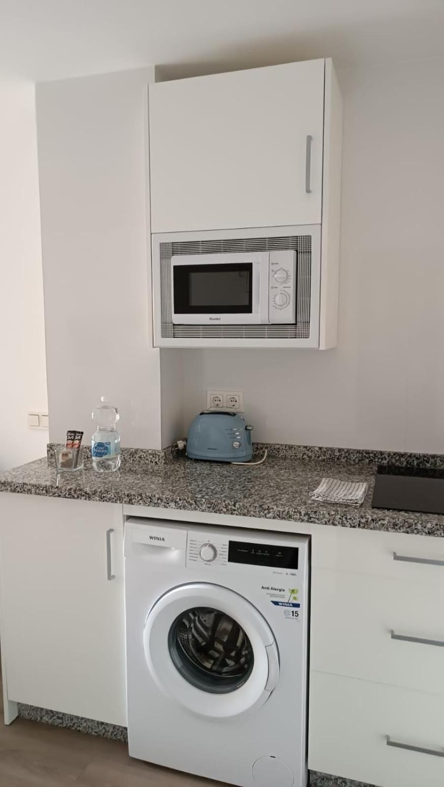 Estudio Vacacional بينالماذينا المظهر الخارجي الصورة